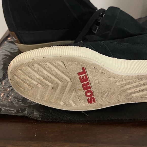 Black High-Top Women shoes - Picture 5 of 5